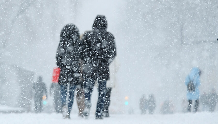 Обильный снегопад обрушился на Алматы – Фото №13