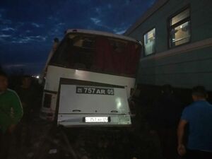 Спецкомиссия создана для расследования ДТП с поездом и автобусом в Шамалгане