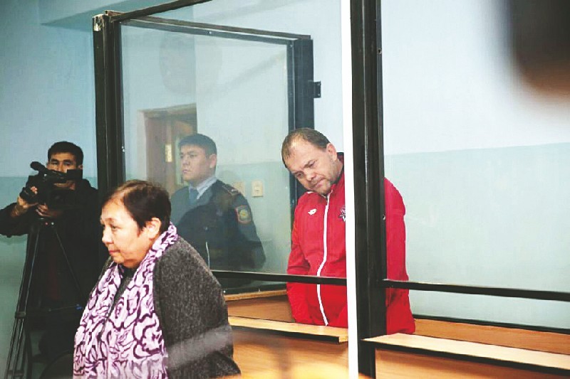 Дмитрий ВАСИЛЬЕВ (справа)...