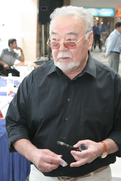 Асанали АШИМОВ.