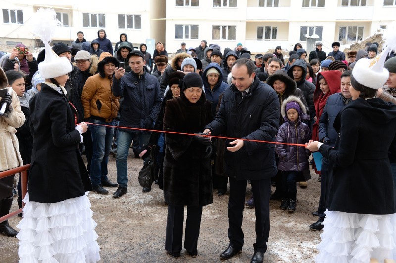 ...который торжественно сдали в эксплуатацию в конце 2014 года.
