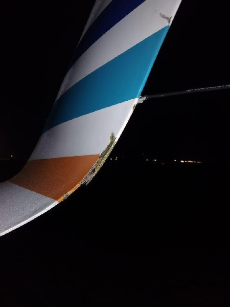 Винглет частного джета: заметны повреждения.