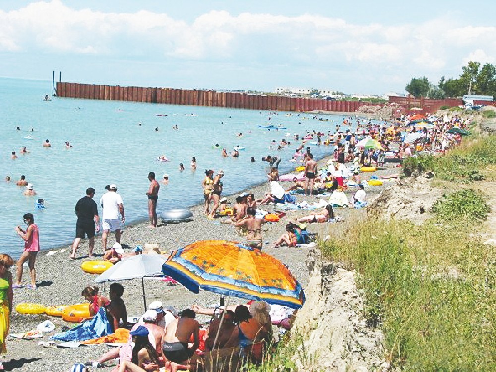 Земельные участки вблизи озера Алаколь стали лакомыми кусочками для избранных. Земельные участки вблизи озера Алаколь стали лакомыми кусочками для избранных.