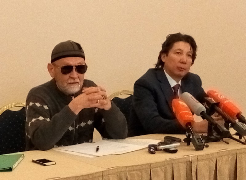 Жаксылык ЖАРИМБЕТОВ (справа) и Нурлан УСТЕМИРОВ.