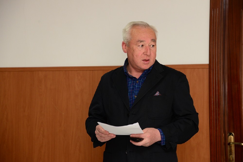 Сейтказы МАТАЕВ.