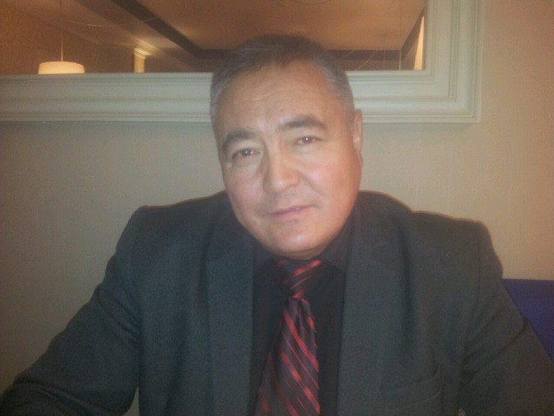 Нурлан ДОСПАЕВ (на снимке): Елена ПОДЕЛО (на левом снимке) и Алия ИСМАГАМБЕТОВА (на снимке) должны ответить мне за все!