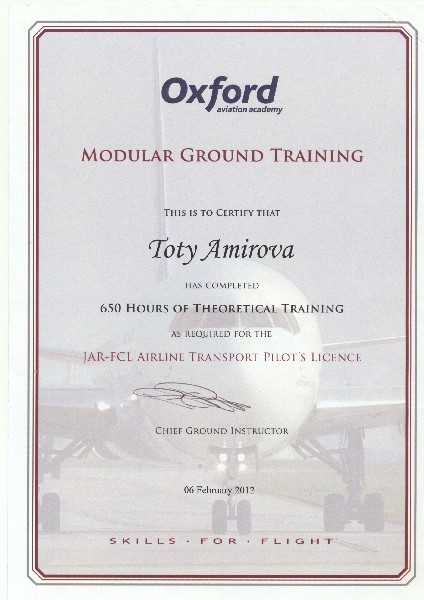 В Оксфордской авиационной академии Тоты Амирова отучилась аж 650 часов!