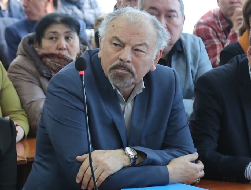 ...и Тунгышбай ЖАМАНКУЛОВ.