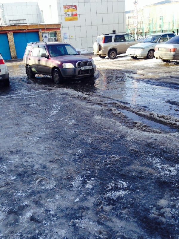 Астана: по правобережью проще плыть, чем ехать.