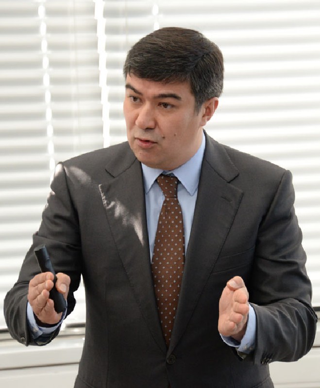 Рифат АБДУРАМАНОВ.