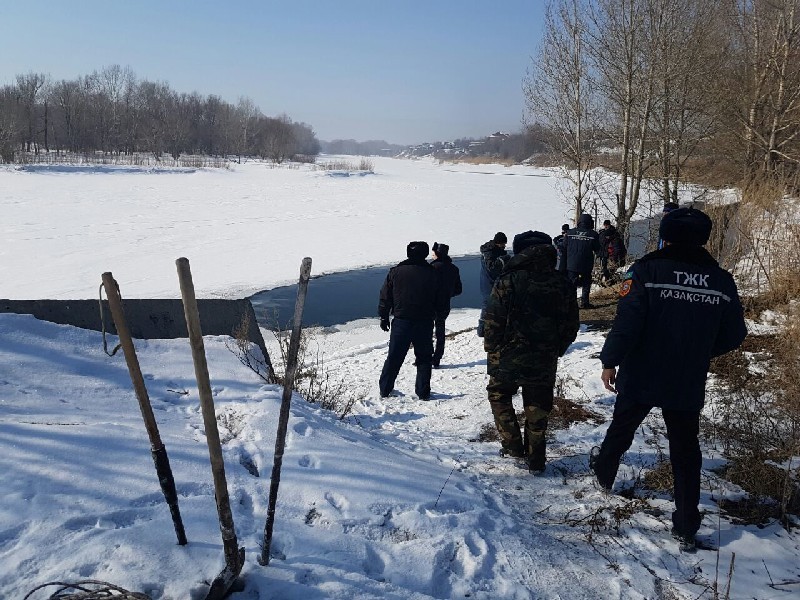 Тело Данилы ПРОХОРОВА искали по руслу реки на протяжении 1 км, а нашли на расстоянии 500 м от места трагедии.