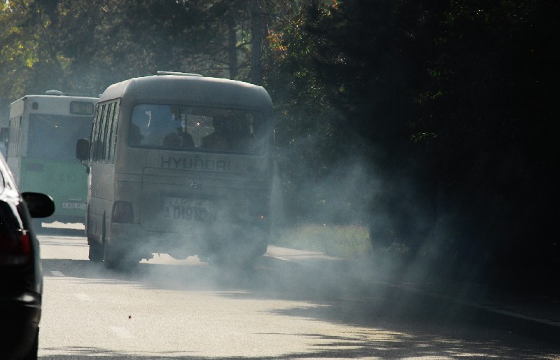 ...вытеснить чадящие развалюхи.