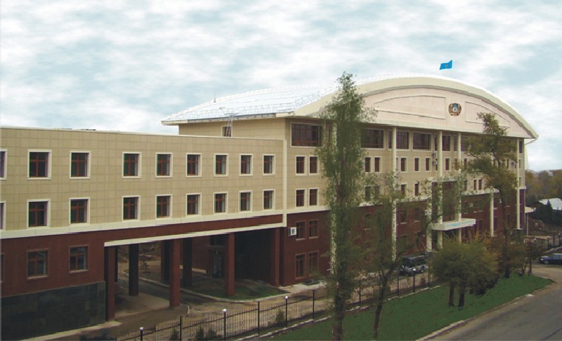 Здание Академии КНБ в Алматы.