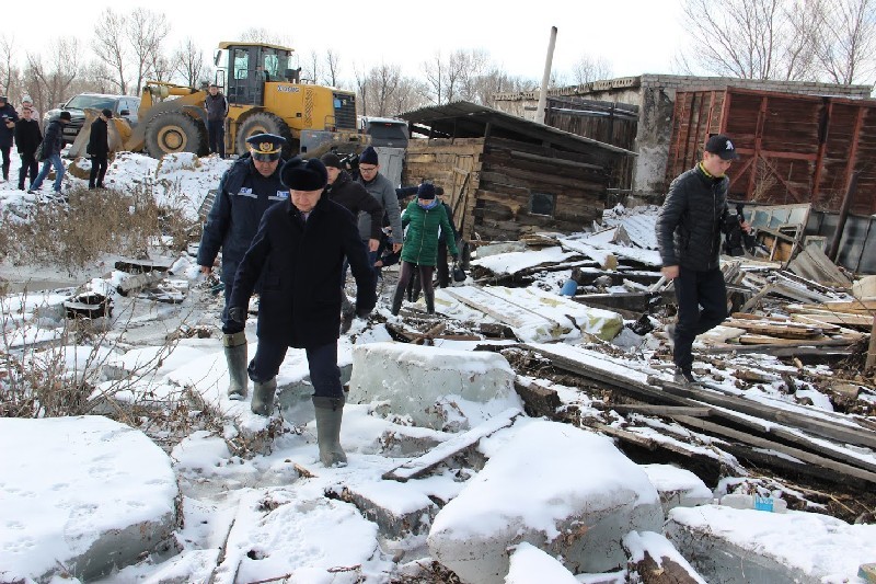 “Они сошлись: вода и камень, стихи и проза, лед и пламень” - так можно назвать нынешнюю рабочую поездку в Семей Даниала АХМЕТОВА.