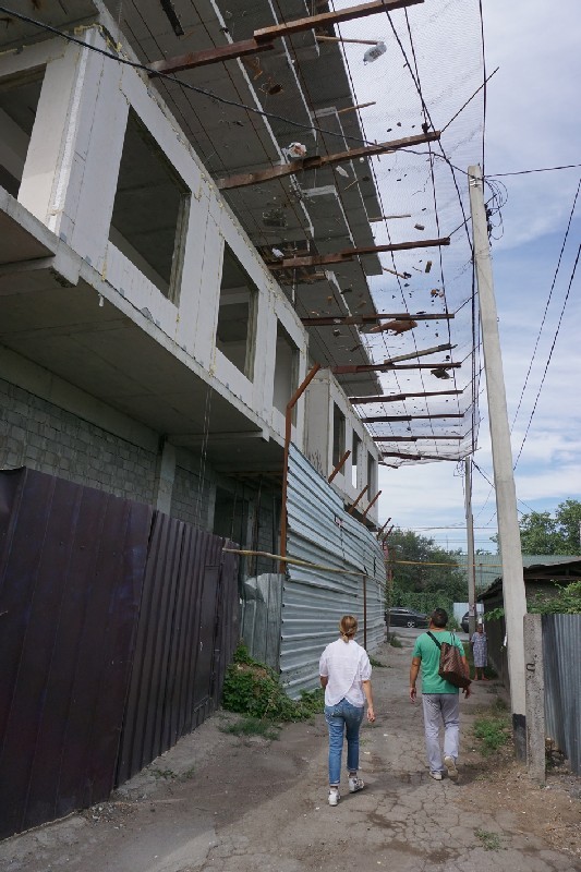 Путь к дороге - полоса препятствий.