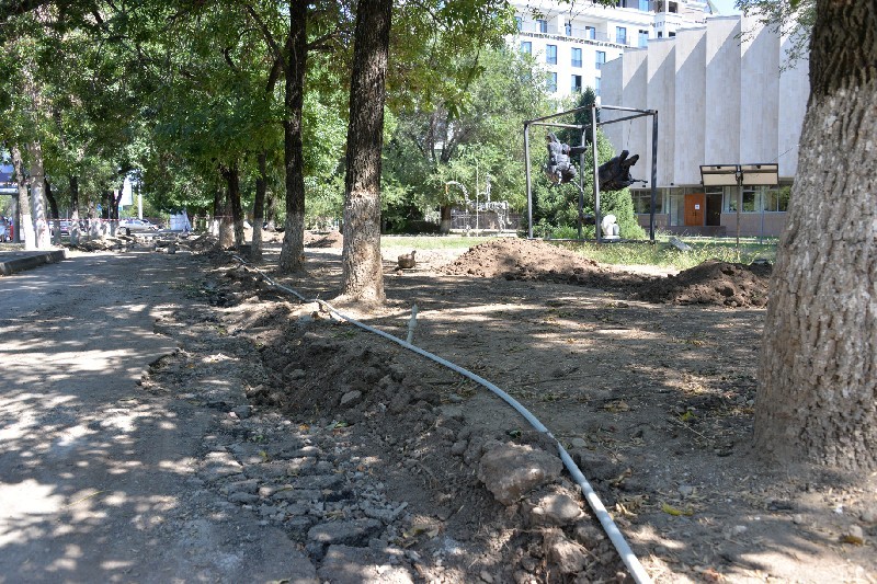 Здесь стоял уникальный забор.