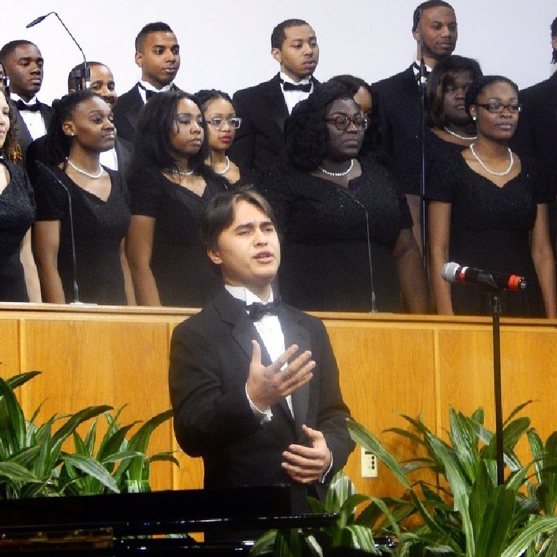 В Норфолском университете с однокурсниками.