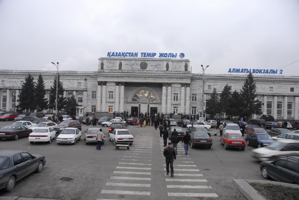 Алматы. Ж/д “Вокзал-2”.
