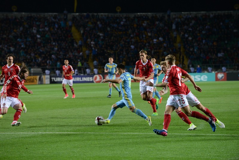 Всего за год при нынешнем руководстве КФФ Казахстан опустился на 38 позиций в рейтинге ФИФА.