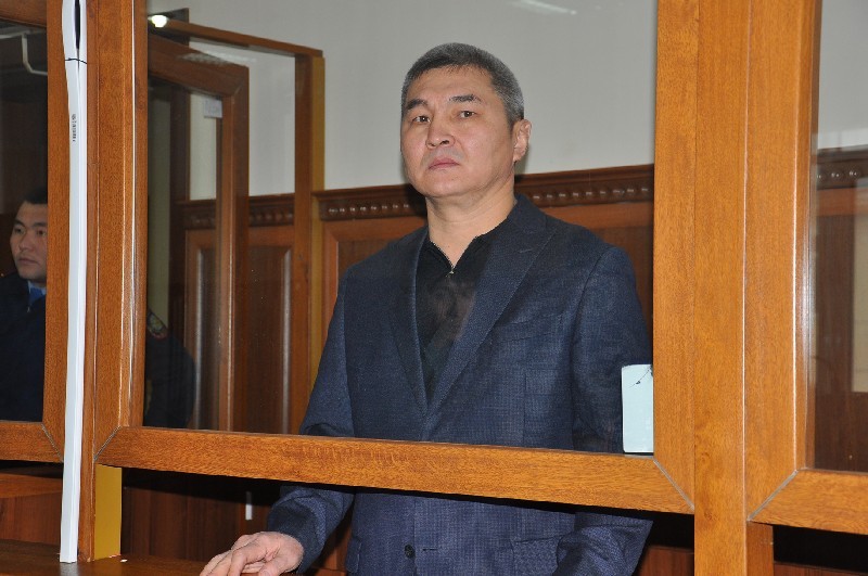 Мурат УМБЕТАЛИЕВ отказался от суда присяжных заседателей.