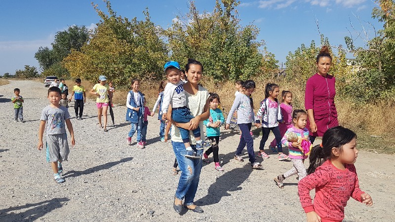 Жители Ынтымака устали ждать обещанных благ...