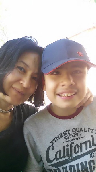 Анар навещает сына в доме-интернате два раза в неделю.