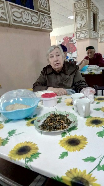 У Валентины Завадской одна претензия: на руки выдают треть пенсии.