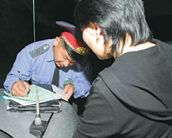 Омурзак ТУСУМОВ, начальник Комитета дорожной полиции МВД РК: У нас не было выбора