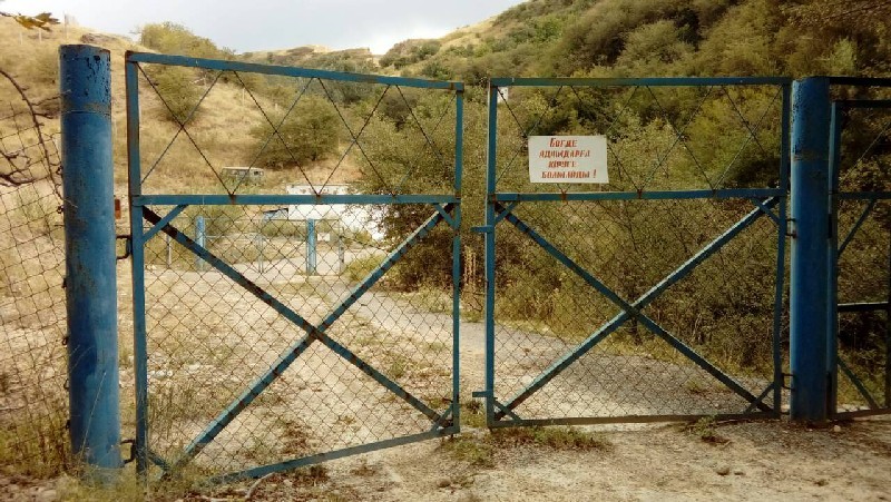 Въезд на особо охраняемый объект - скважину Коктерек.