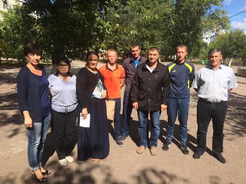 Бывшие и пока еще действующие сотрудники костанайской ДЮСШ по футболу - Наталья МАСЛЕНОВА, Ботагоз КУСАИНОВА, Олеся ДАЦИЕВА, Александр ТАТАРСКИЙ, Константин ЦИРЮК, Виктор ЧЕЧЕТ, Михаил КОСТЫГИН, Игорь ЩЕРБИНА - сегодня фигуранты дела о клевете.