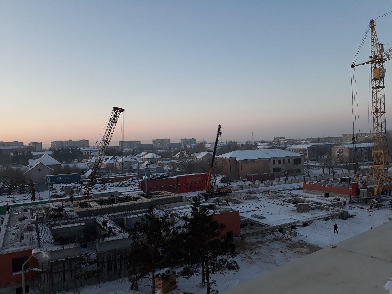 Общий вид стройки.