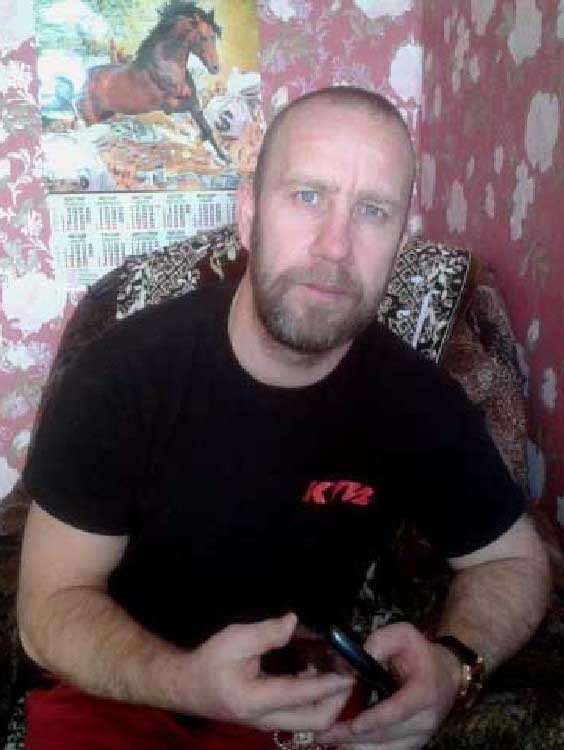 Евгений уже совсем не тот юный паренек.