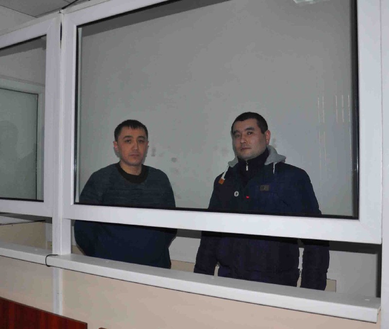 Бывшие полицейские Улан ЕСЕНОВ (слева) и Жансерик КУРМАНАЛИЕВ надеются на справедливость.