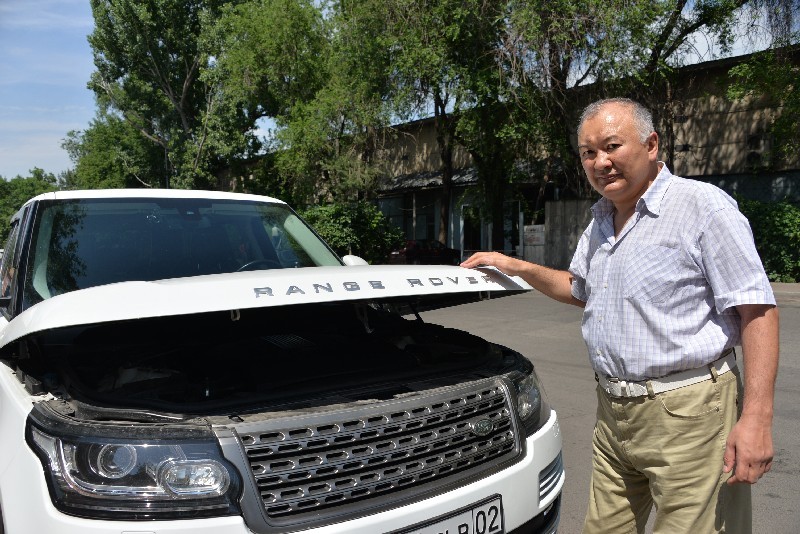 Мейрам Мейрханов и его злосчастный внедорожник.