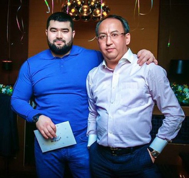 Кайрат Жамалиев (справа) с Арманом Абильтаевым, осужденным по тому же делу на 12 лет лишения свободы.