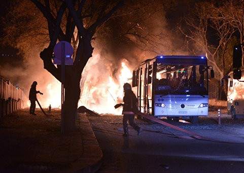Направленный против военных теракт в Анкаре унес жизни 28 человек