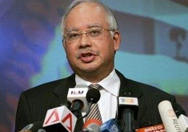 Премьер Малайзии настаивает на продолжении поисковых работ на месте крушения Boeing