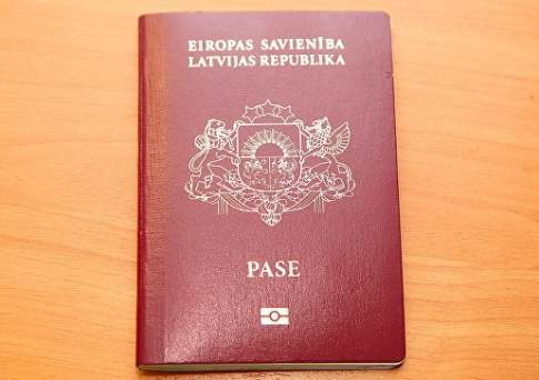 В Латвии могут уже осенью запретить русские имена