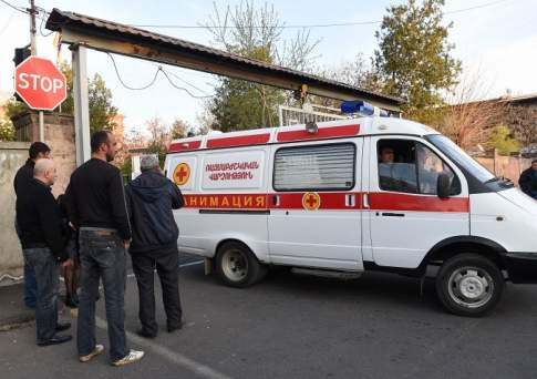 При взрыве автобуса в Ереване погибли два человека, семеро пострадали