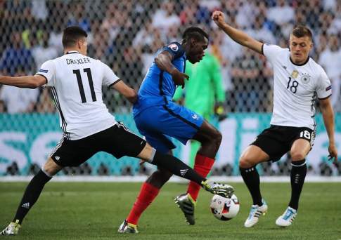 Сборная Франции обыграла Германию и вышла в финал Евро-2016