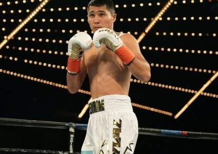 Казахстанский боксер Мейирим Нурсултанов одержал седьмую победу на профи-ринге