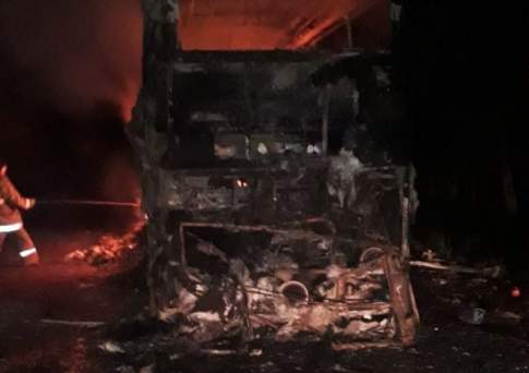 Пассажирский автобус сгорел дотла в Алматинской области