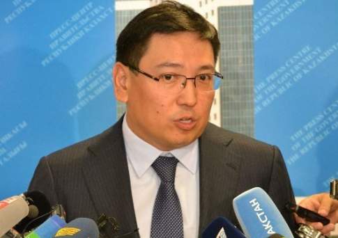 В Казахстане с 2014 года планируется повысить налоги на автомобили