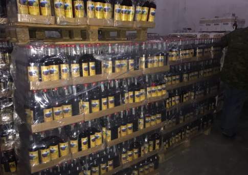 Контрафактный алкоголь на сумму более 710 млн тенге изъяли в Алматы за три недели (видео)
