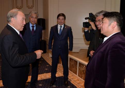 Назарбаев посетил предварительный показ кинофильма «Қазақ елі»