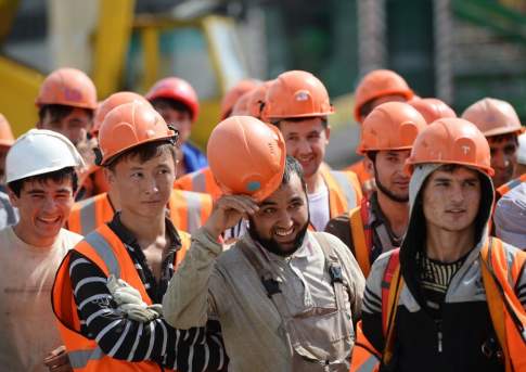 После вхождения РТ в ЕАЭС зарплата таджикских мигрантов может увеличиться до 28% – ЕАБР