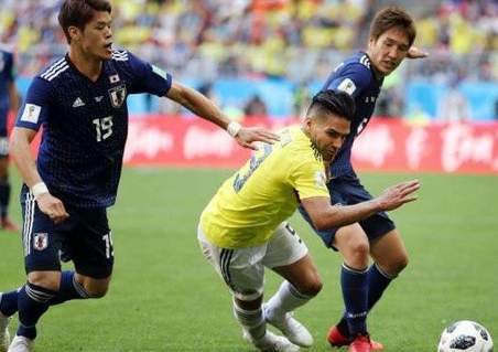 Сборная Колумбии осталась в меньшинстве на третьей минуте и проиграла Японии в матче ЧМ-2018