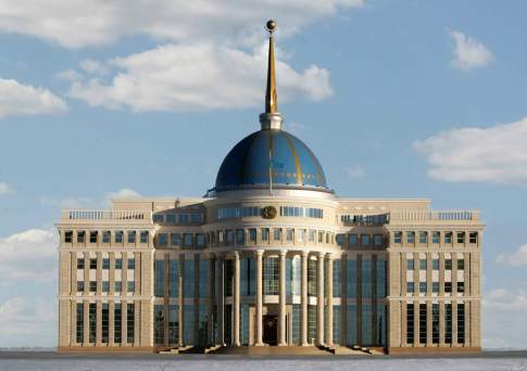 Назарбаев выразил соболезнования госсоветнику Татарстана в связи со смертью его супруги