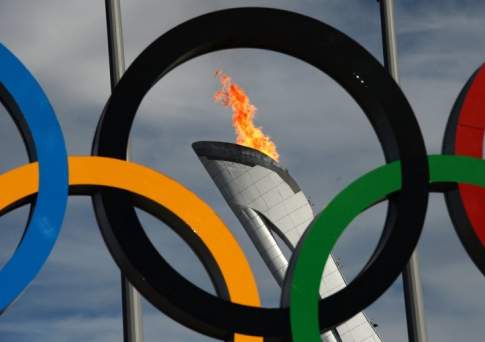 За допинговые нарушения МОК может запретить гимн РФ на зимней Олимпиаде-2018