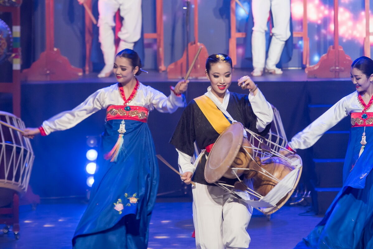 Луна вошла в фазу веселья
